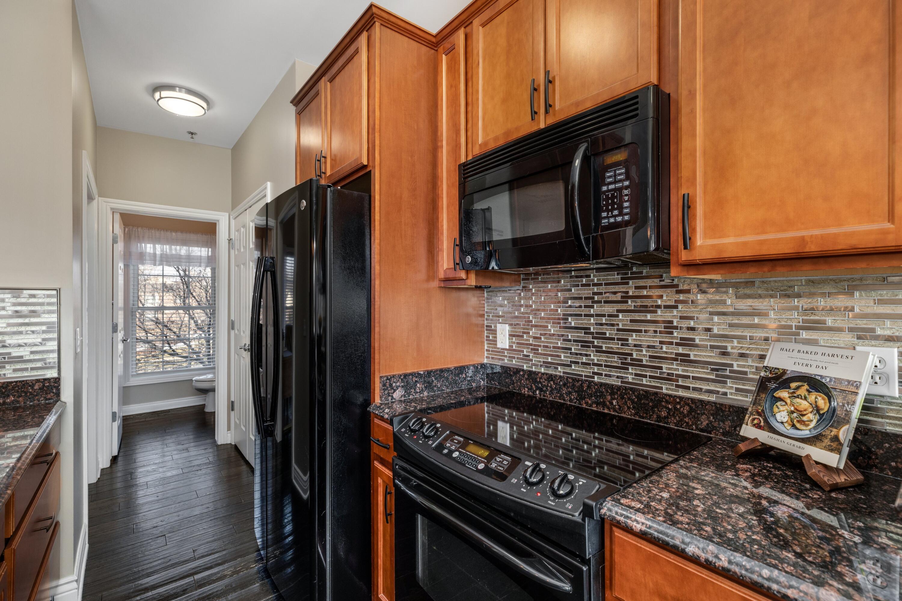 45874 South Stonewood Road Canton, MI 48187 - Photo 9 of 42 45874 S Stonewood Rd 0003 2