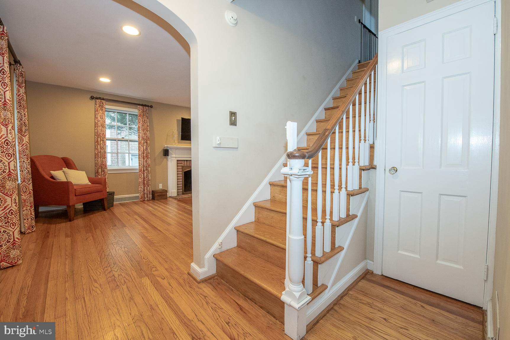 317 Hamilton Road Merion Station, PA 19066 - Photo 2 of 29 Foyer