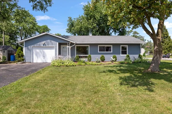 $427,000 | 500 Cherry Circle, Glenview, IL 60025