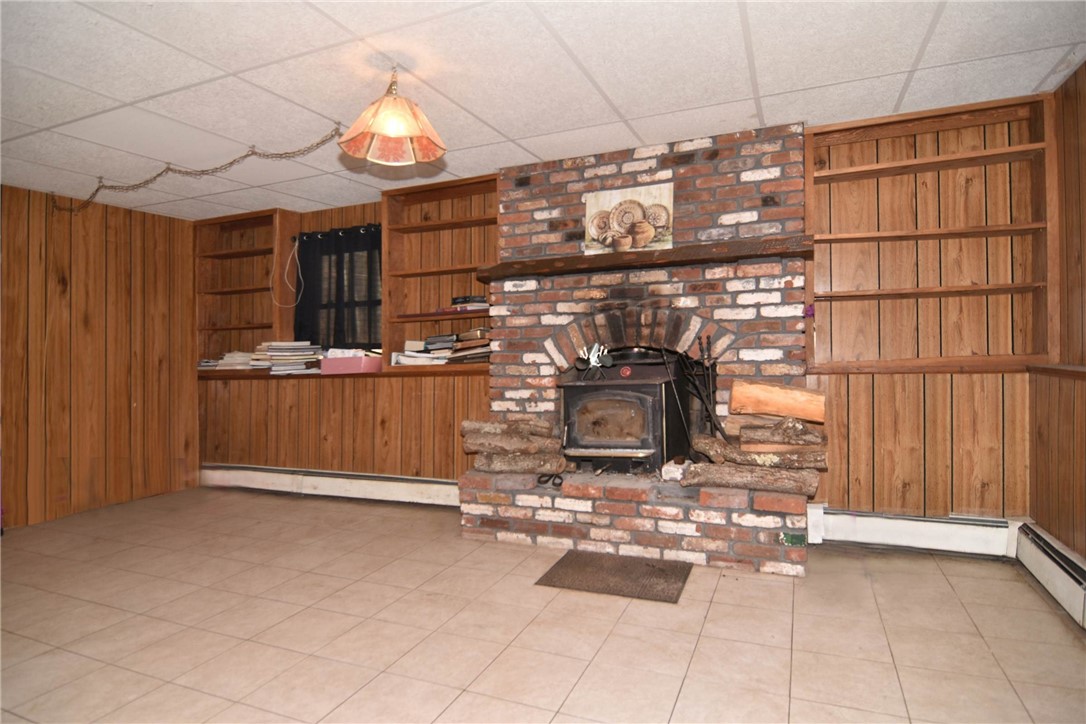 153 Fairview Avenue Hopkinton, RI 02832 - Photo 16 of 35