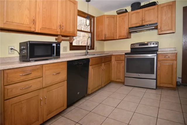 $499,900 | 153 Fairview Avenue, Hopkinton, RI 02832