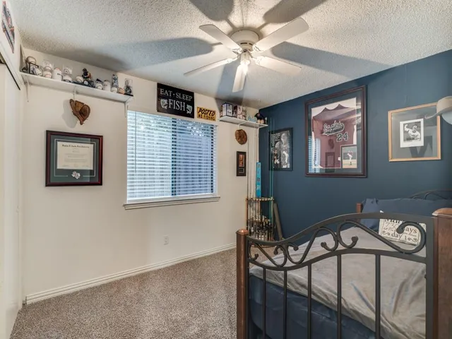a view of a livingroom with furniture