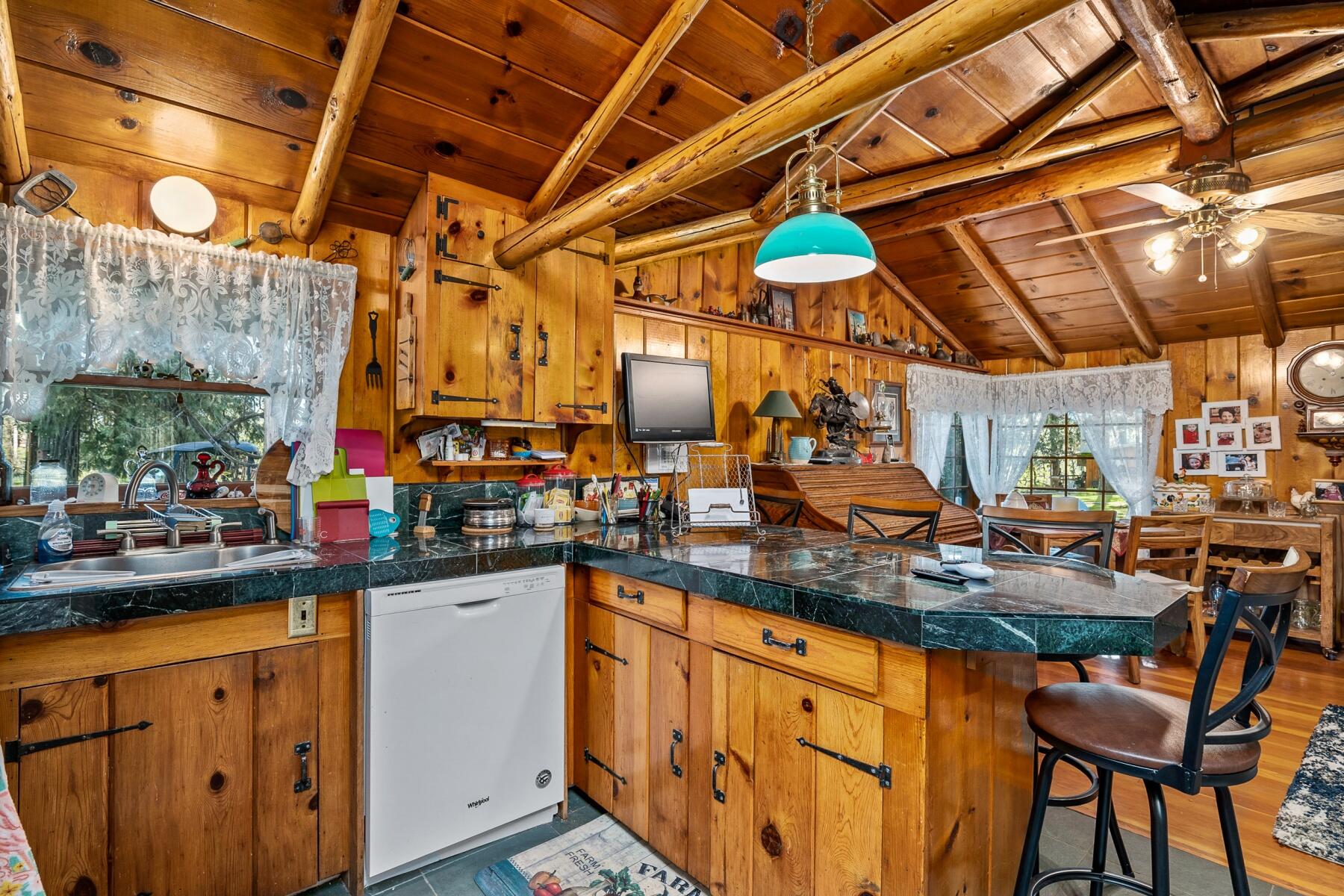 13481 North Applegate Road Grants Pass, OR 97527 - Photo 13 of 55 batch_13481NApplegateRd-013