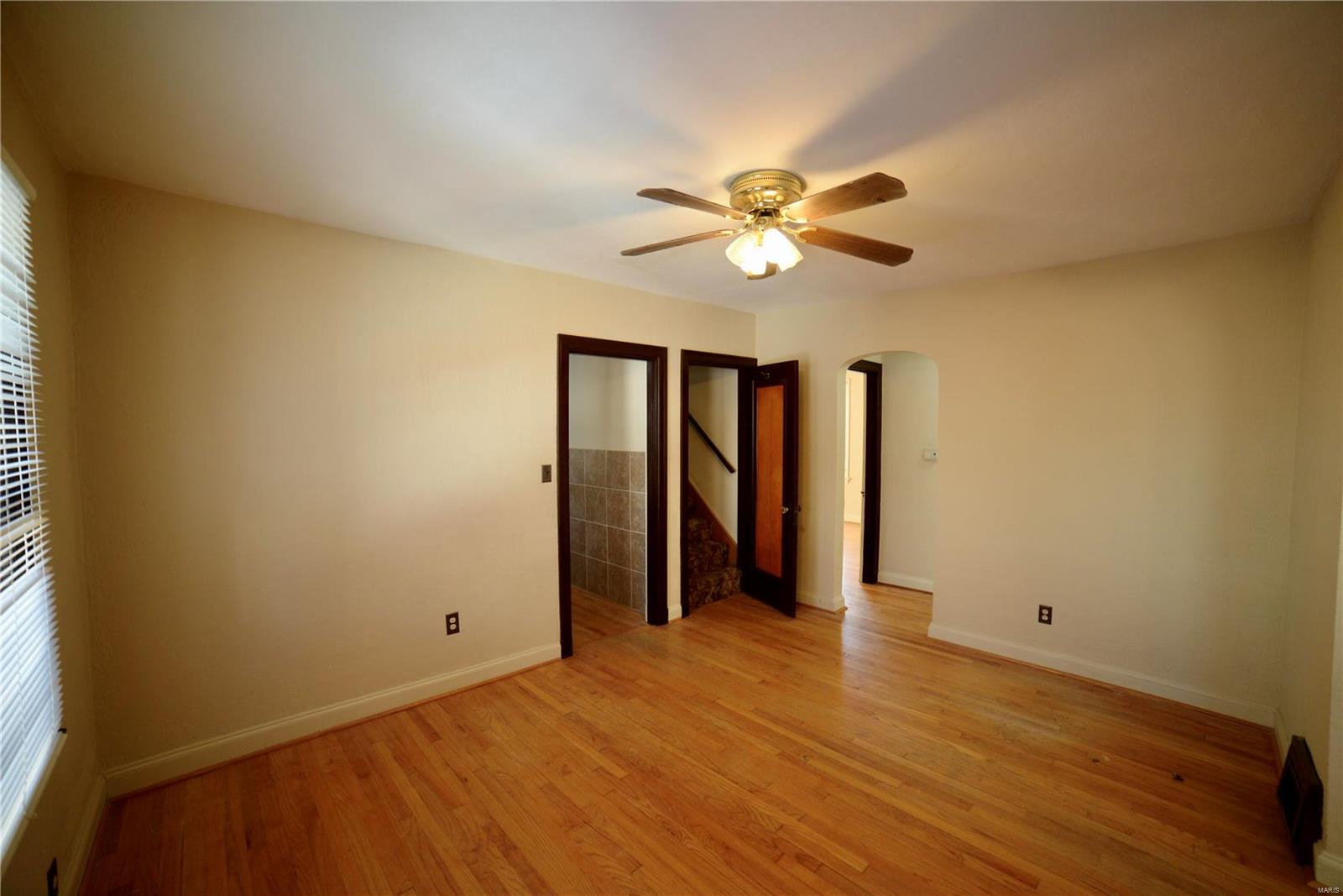 3604 Brown Road St. Louis, MO 63114 - Photo 4 of 14 Gallery Image 4