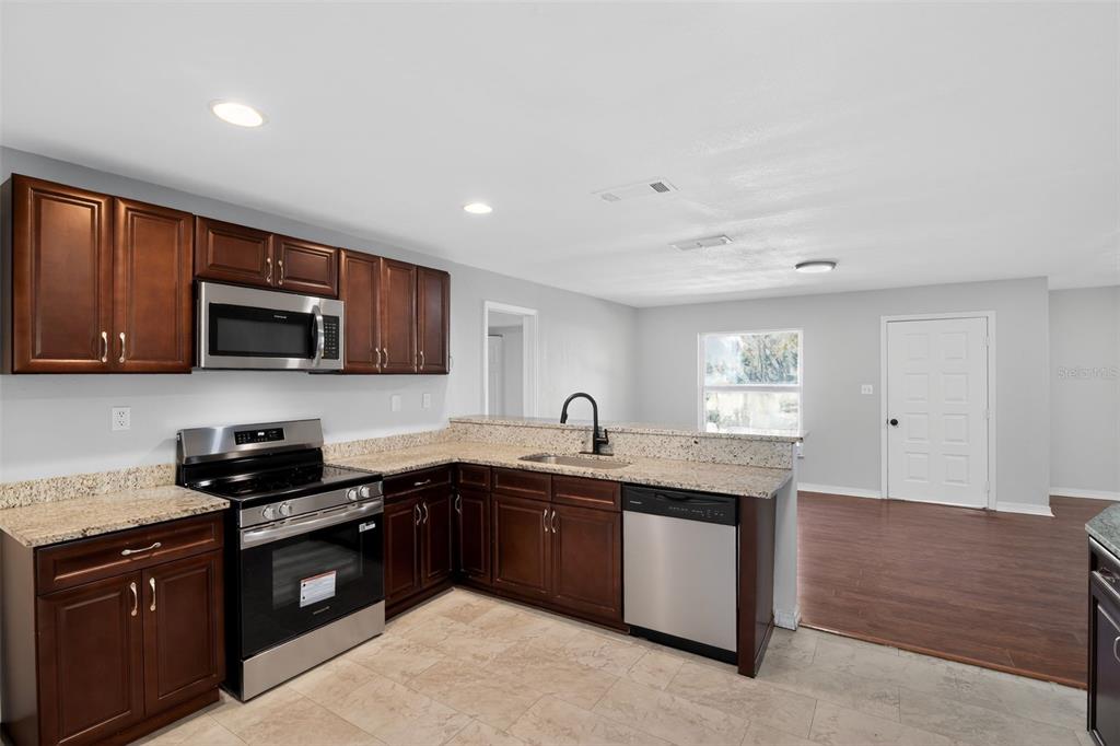 3000 Northeast 127th Place Anthony, FL 32617 - Photo 6 of 36