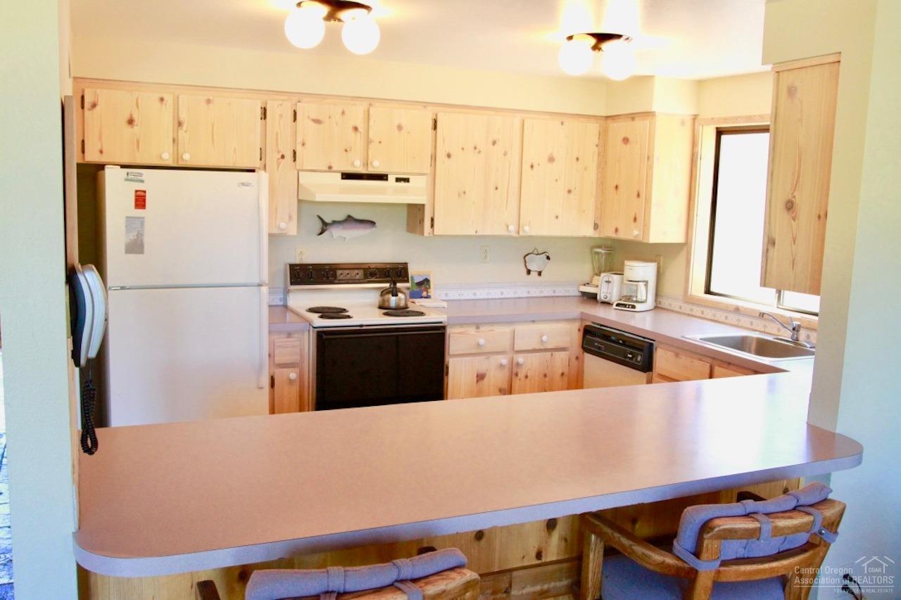 13832 Bishops Cap Black Butte Ranch, OR 97759 - Photo 6 of 21 Additional Photo