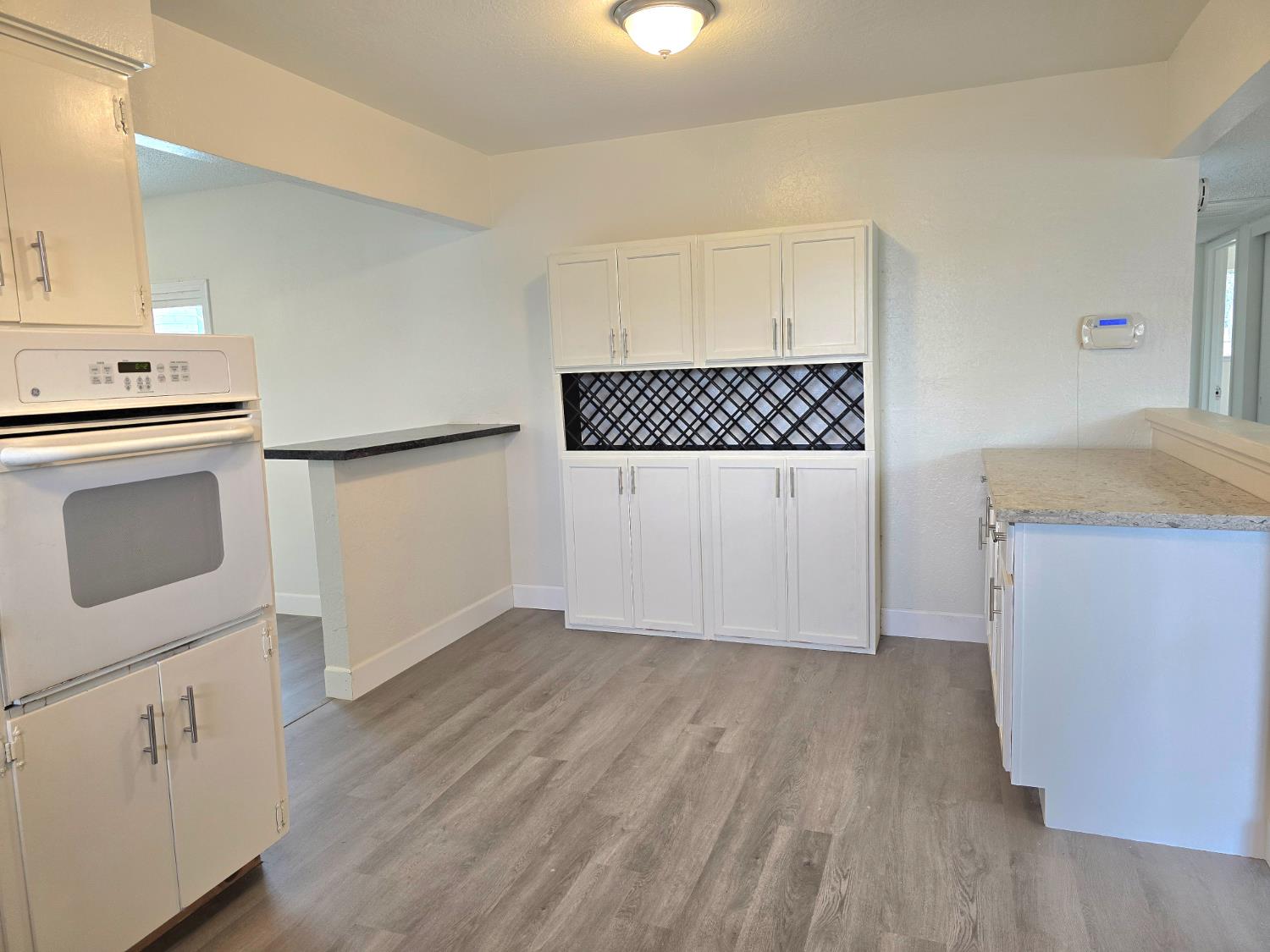 424 West Rialto Avenue Clovis, CA 93612 - Photo 7 of 21 Kitchen 3 of 3 photos