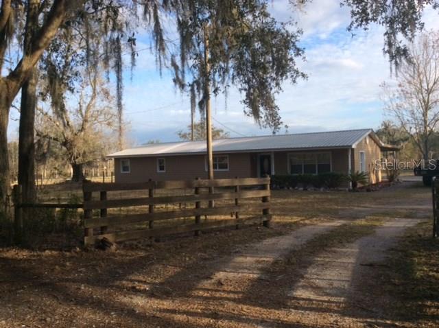 907 Fussell Road Polk City, FL 33868 - Photo 1 of 1 FRONT VIEW FACING FUSSELL rd.