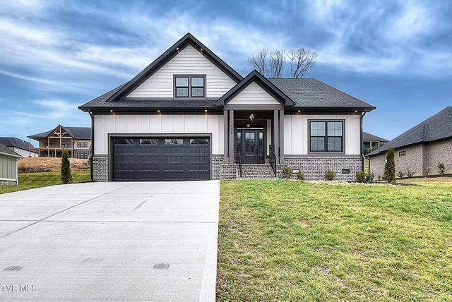 $849,900 | 174 Boones Station Road, Johnson City, TN 37615