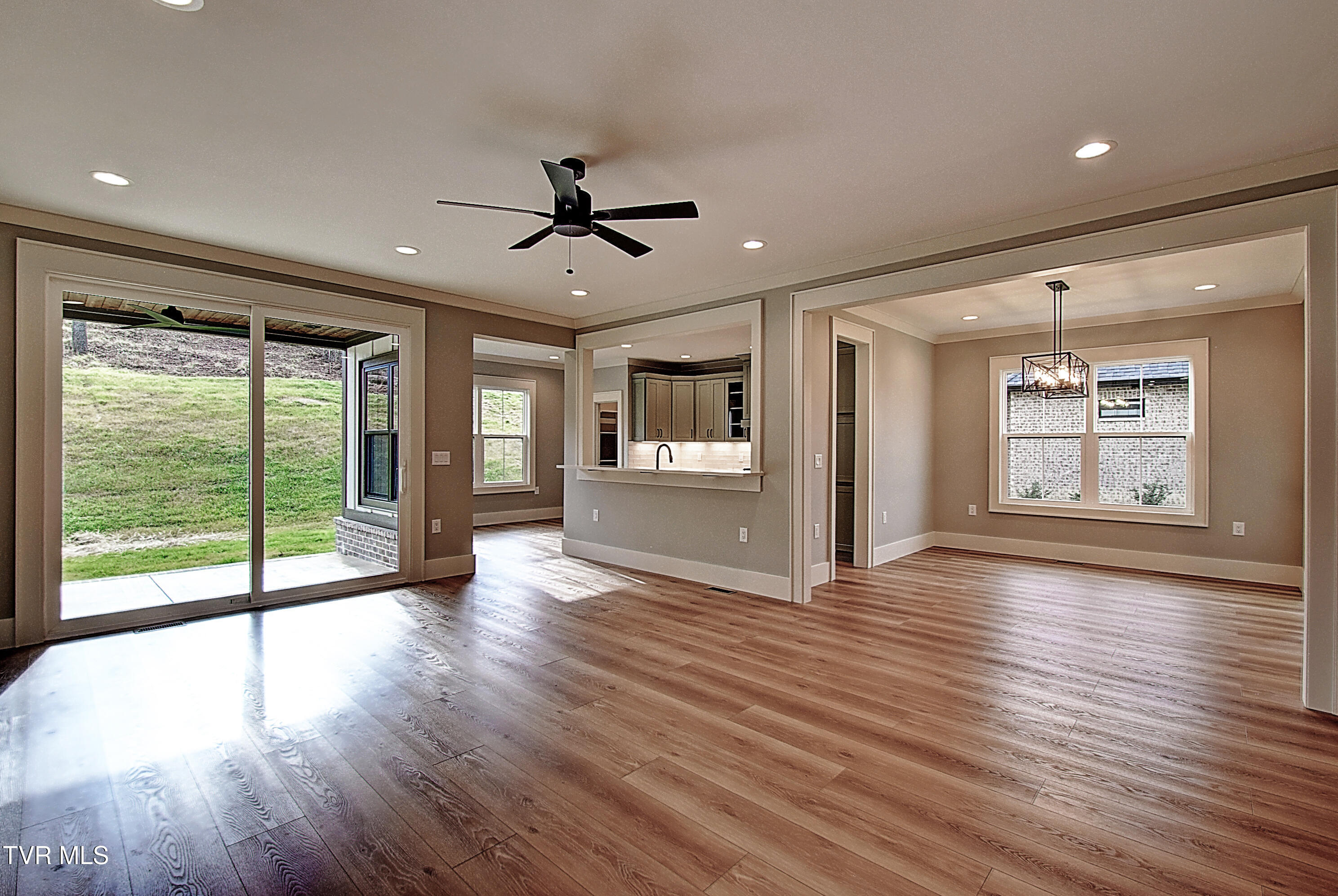 174 Boones Station Road Johnson City, TN 37615 - Photo 11 of 49 DSC_0157And8more