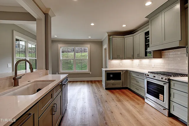 $849,900 | 174 Boones Station Road, Johnson City, TN 37615