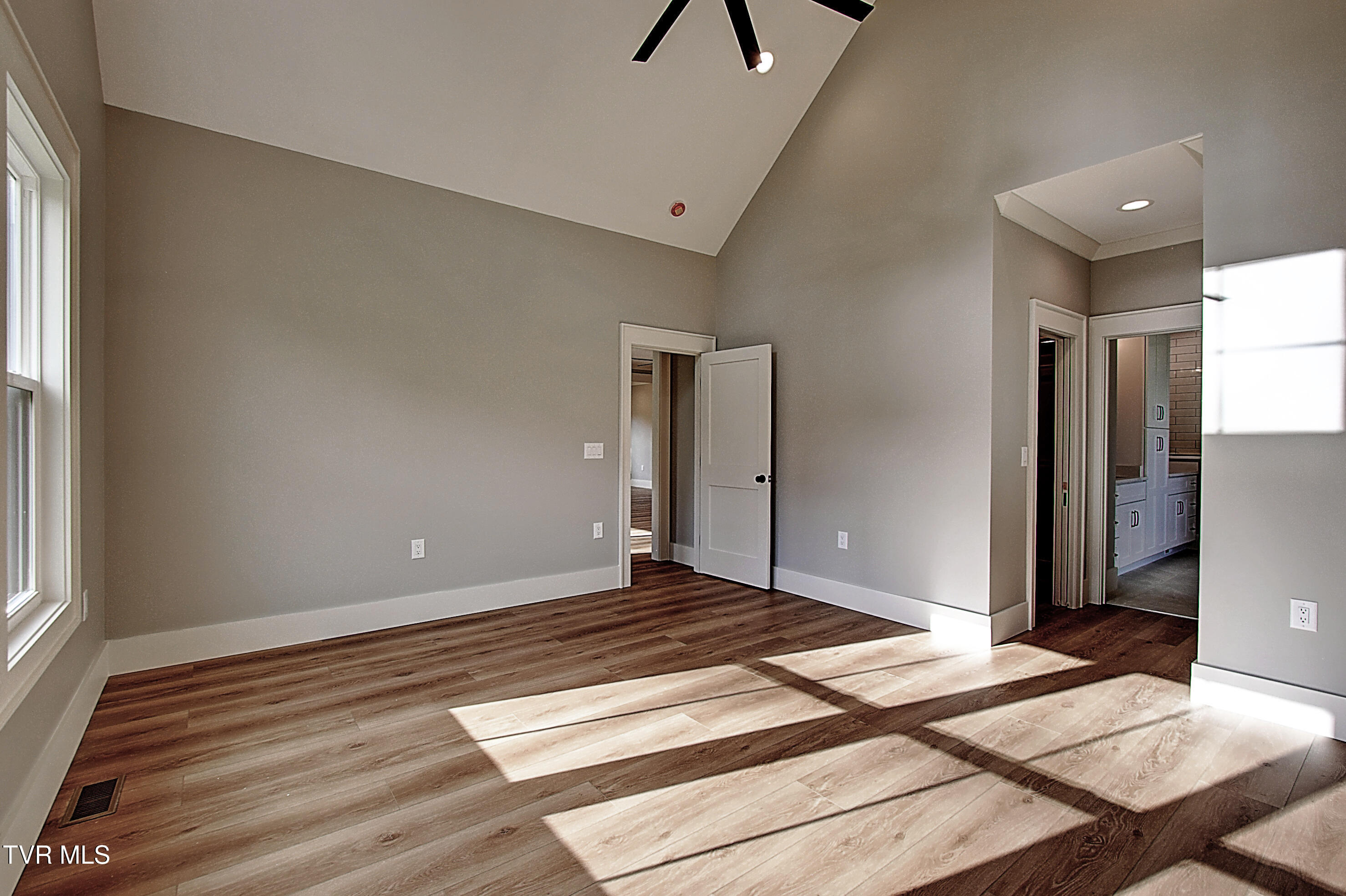 174 Boones Station Road Johnson City, TN 37615 - Photo 24 of 49 DSC_0472And8more