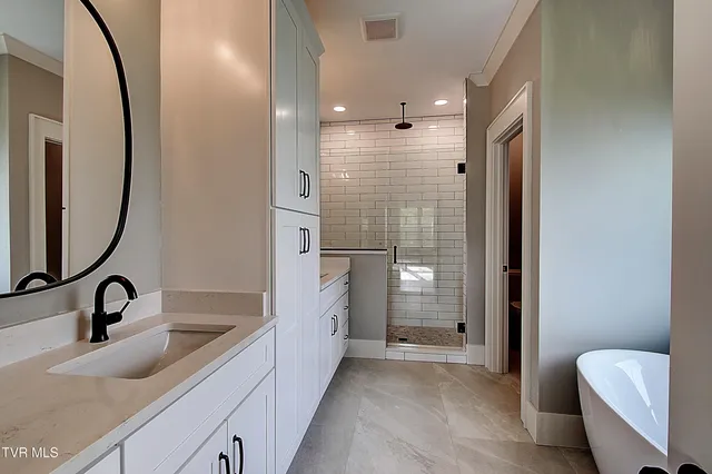 $849,900 | 174 Boones Station Road, Johnson City, TN 37615