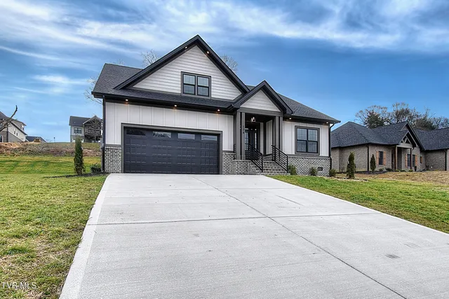 $849,900 | 174 Boones Station Road, Johnson City, TN 37615