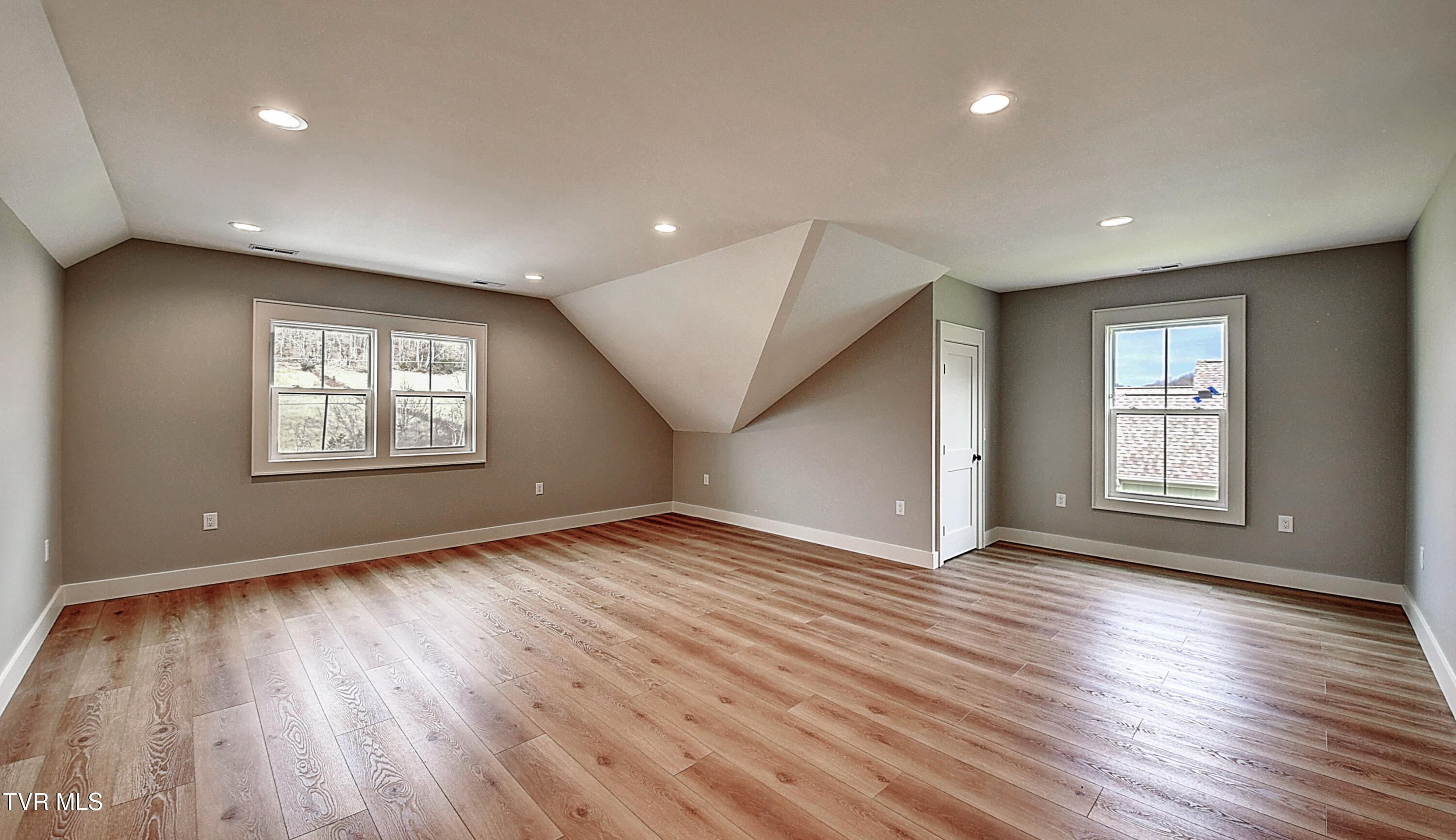 174 Boones Station Road Johnson City, TN 37615 - Photo 37 of 49 DSC_0814And8more_stitch