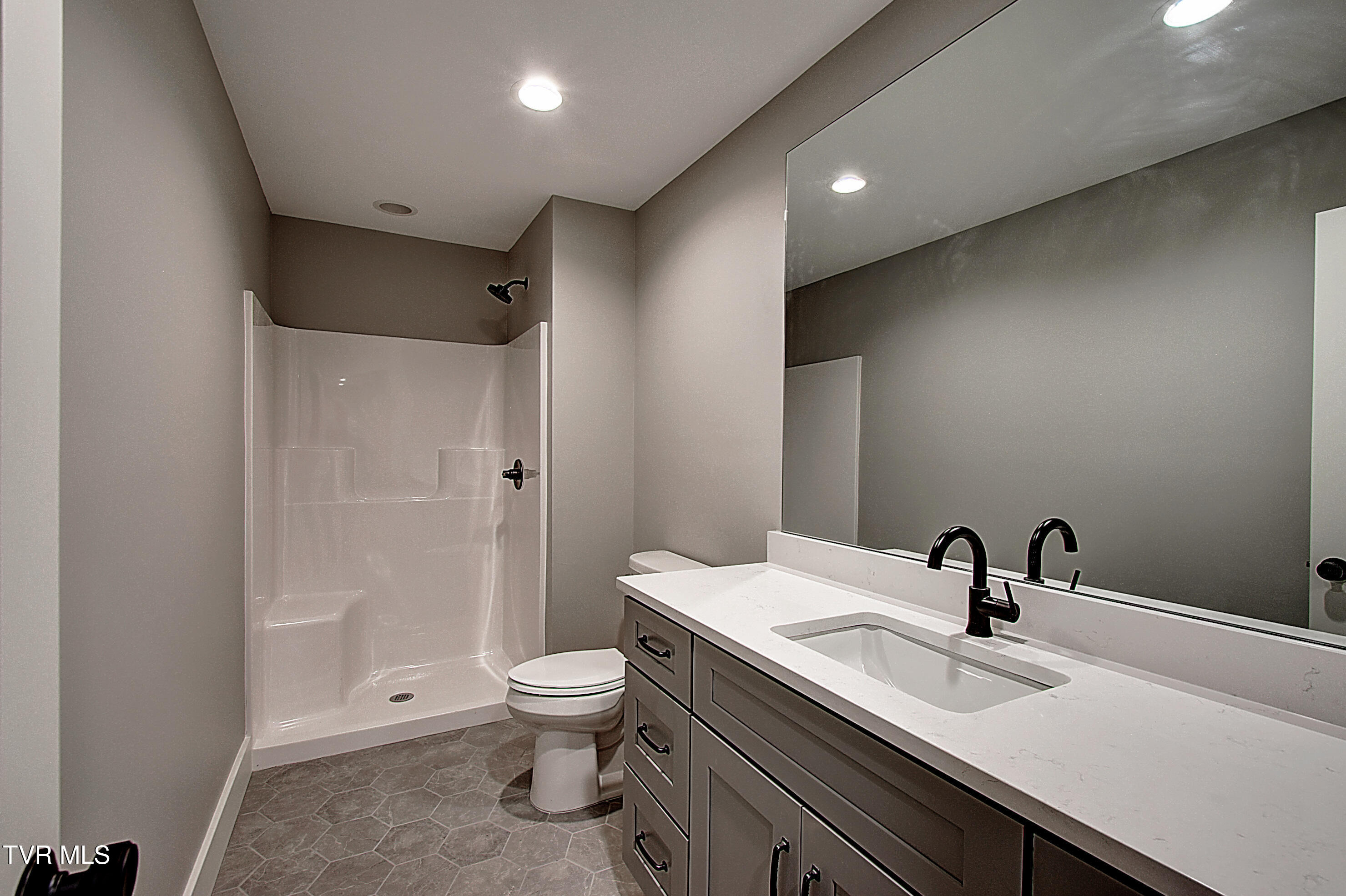 174 Boones Station Road Johnson City, TN 37615 - Photo 42 of 49 DSC_0904And8more