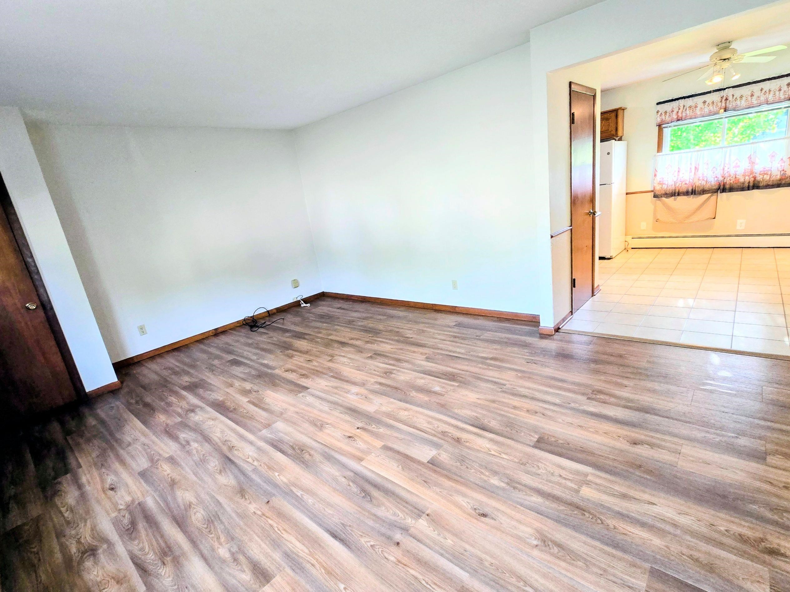 659 Hamburg Street Ripon, WI 54971 - Photo 7 of 32