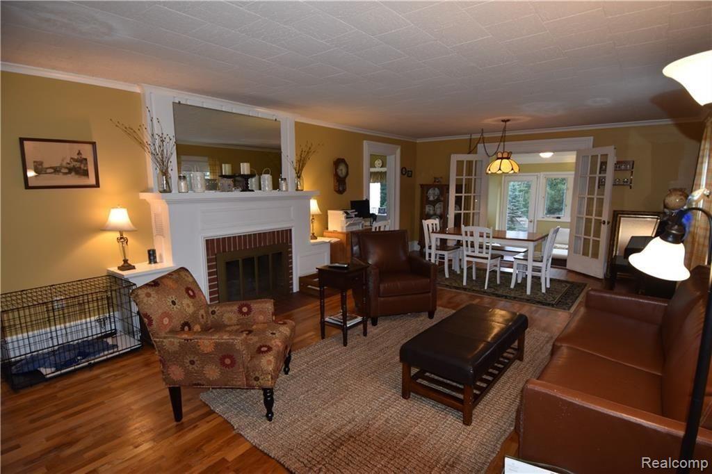 8362 Parshallville Road Fenton, MI 48430 - Photo 5 of 53 4.jpeg