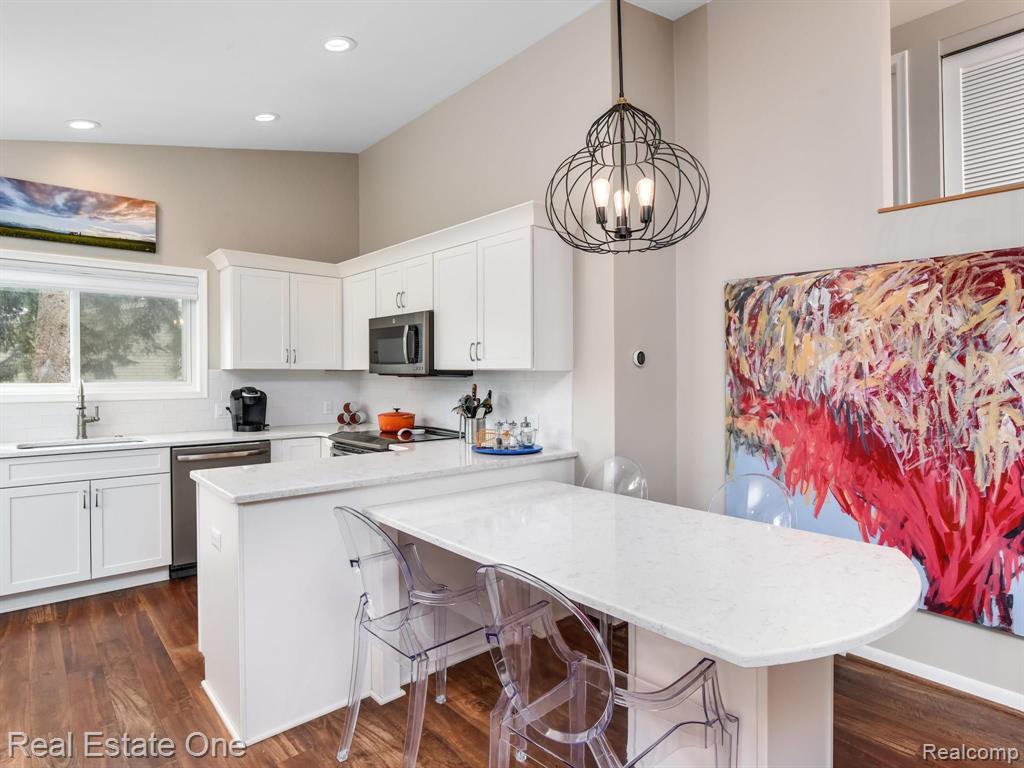 1347 Oak Street Rochester, MI 48307 - Photo 12 of 30