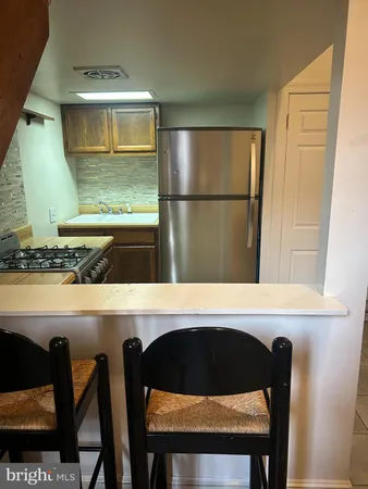 $1,300 | 38 South Carrollton Avenue, Baltimore, MD 21223