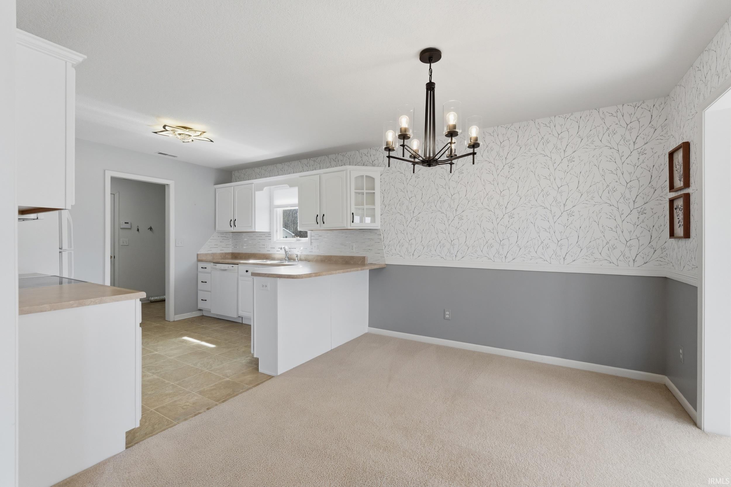 7519 Bowlander Way Fort Wayne, IN 46835 - Photo 9 of 32