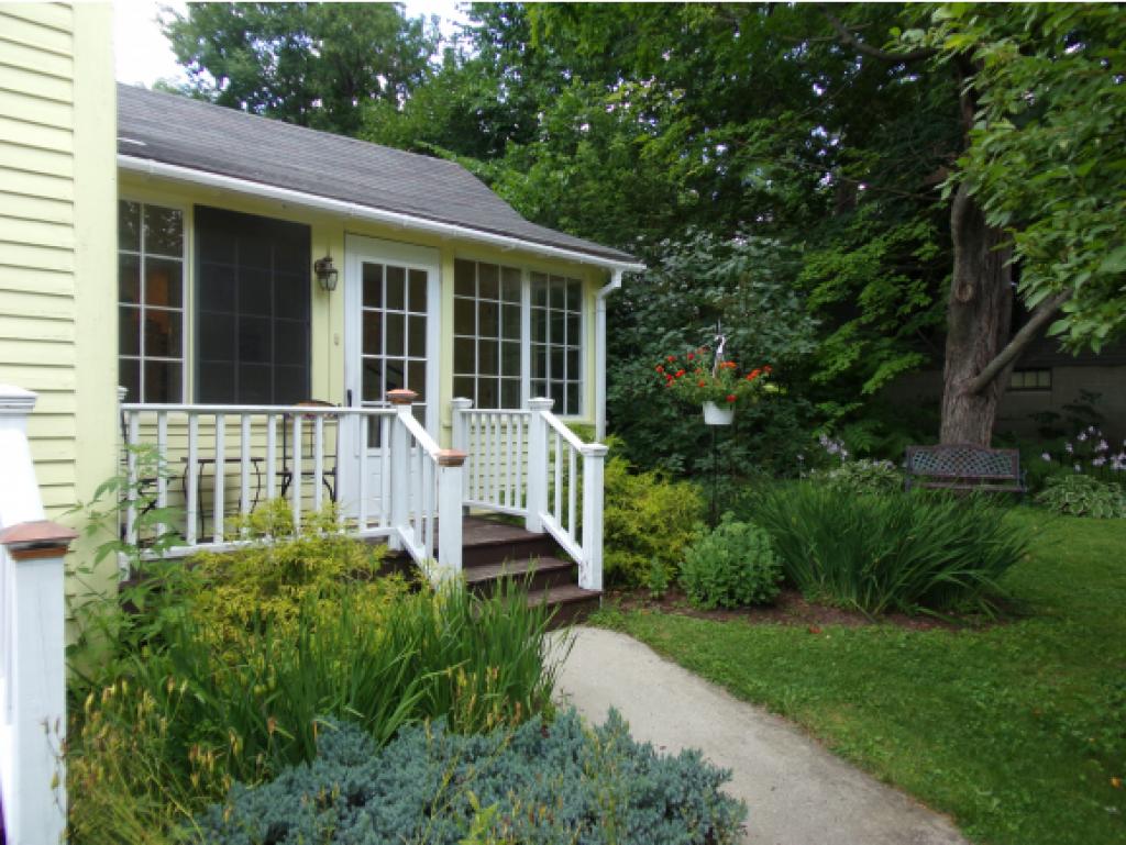 212 Prospect Street Bennington, VT 05201 - Photo 2 of 16 Gallery Image 2