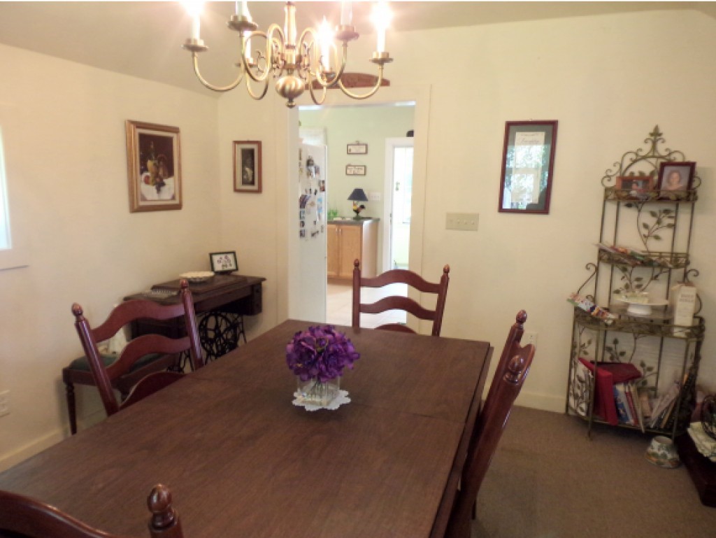 212 Prospect Street Bennington, VT 05201 - Photo 9 of 16 Gallery Image 9