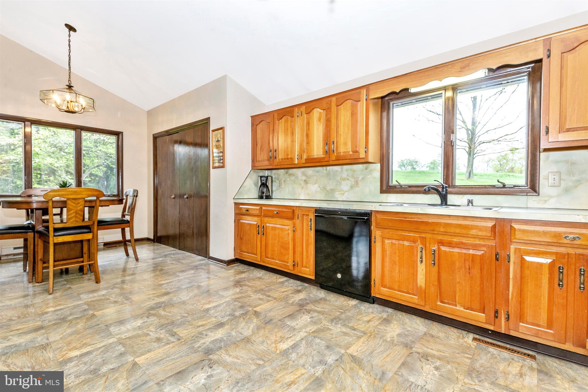 2812 Monument Road Myersville, MD 21773 - Photo 11 of 49 Kitchen