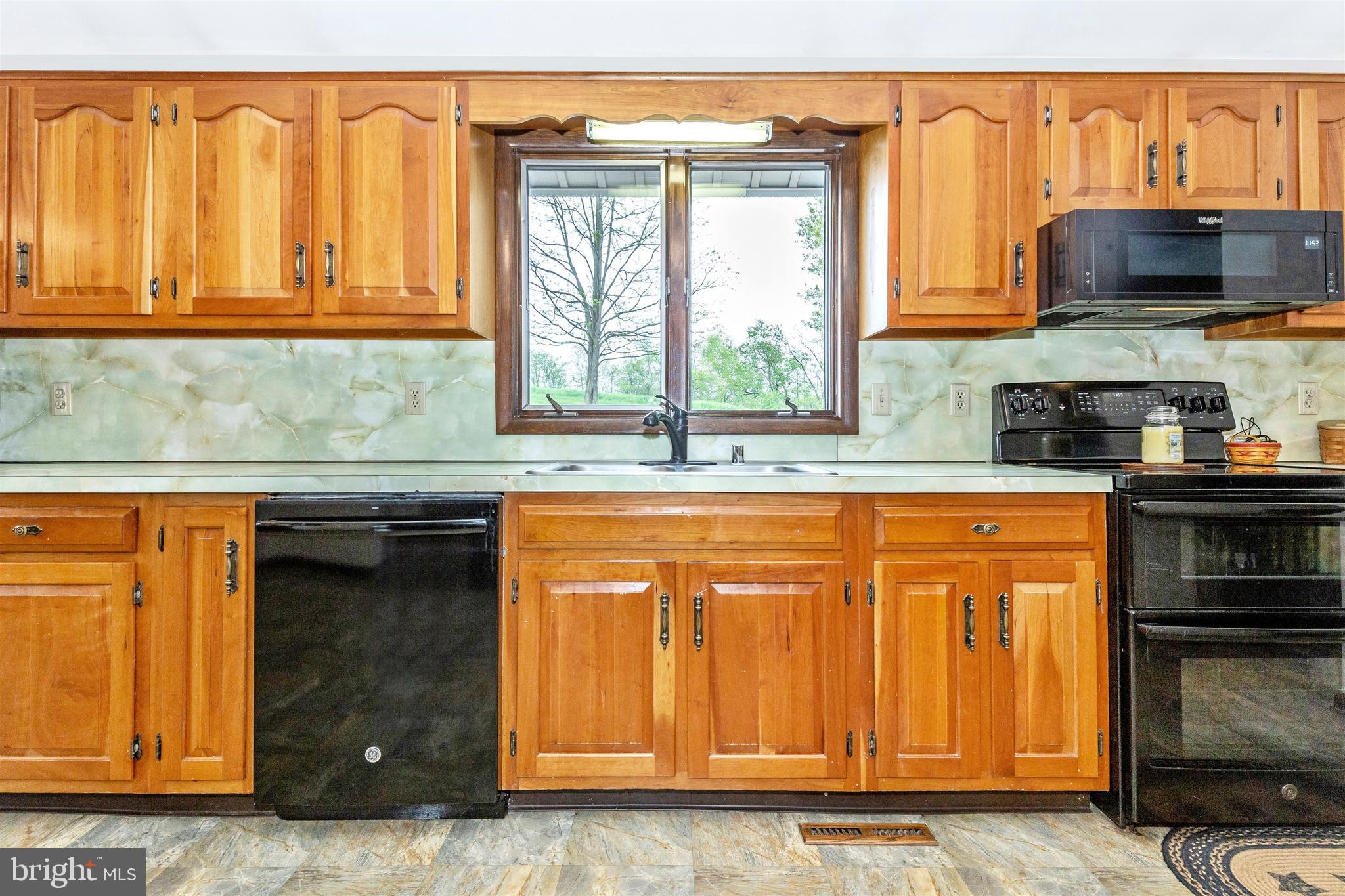 2812 Monument Road Myersville, MD 21773 - Photo 12 of 49 Kitchen