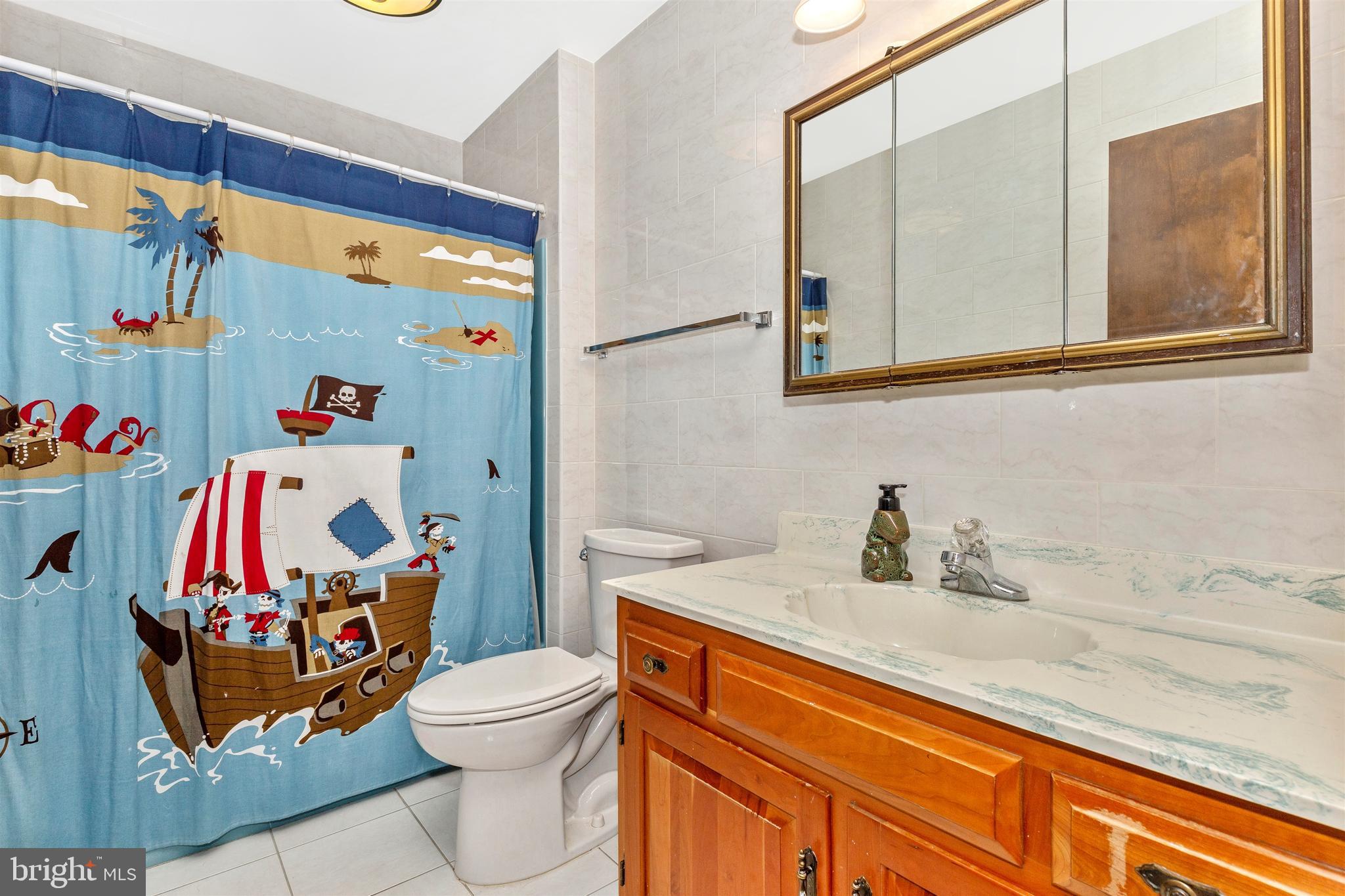 2812 Monument Road Myersville, MD 21773 - Photo 23 of 49 Bathroom 2