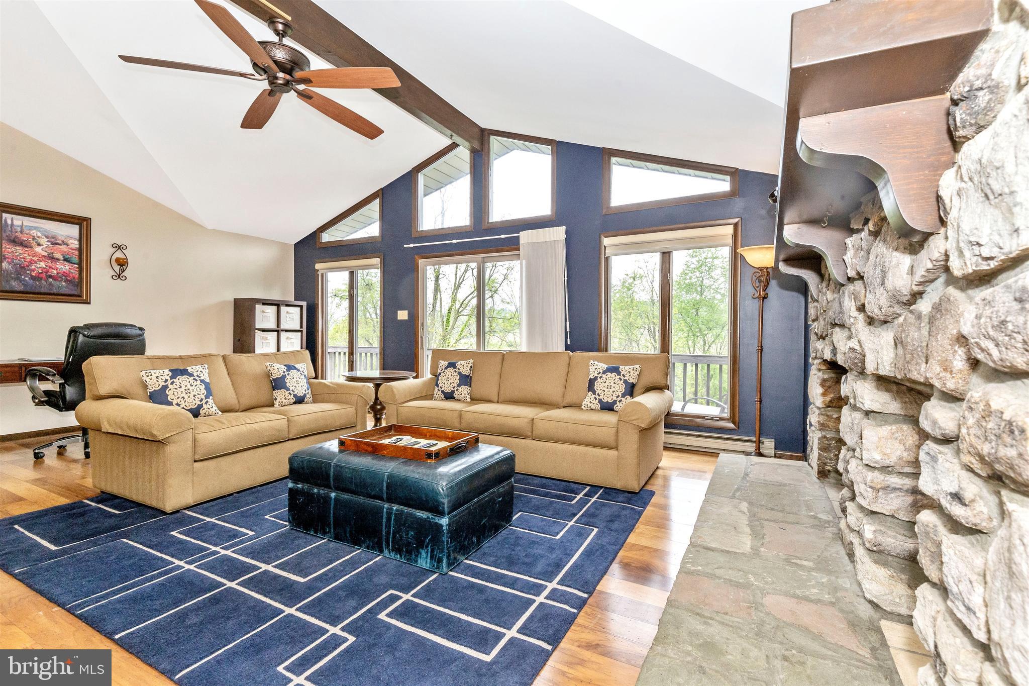 2812 Monument Road Myersville, MD 21773 - Photo 7 of 49 Living Room