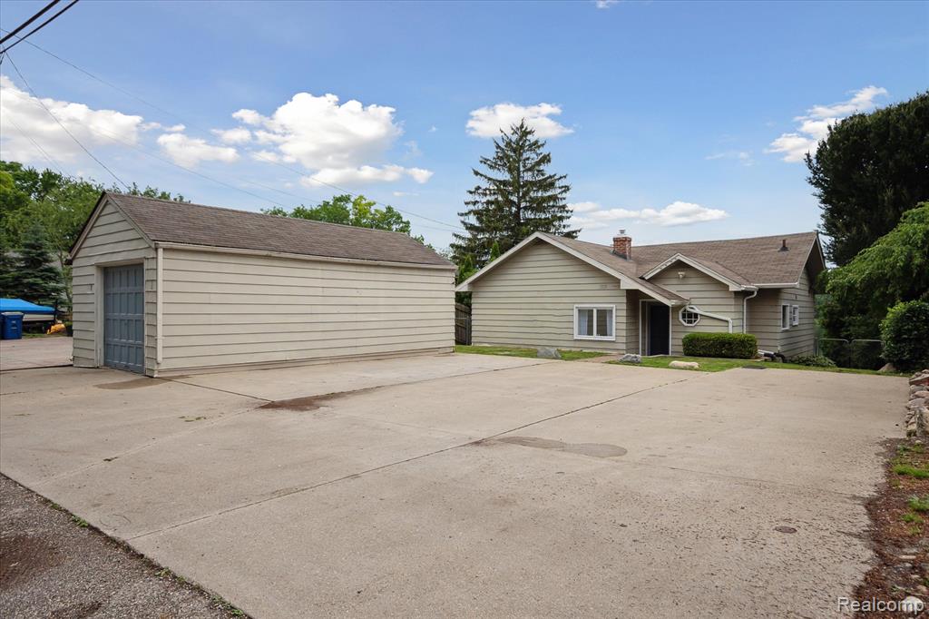 3330 Lexington Road Waterford, MI 48328 - Photo 39 of 47