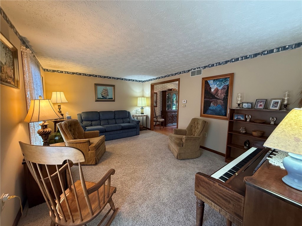33 Parnell Drive Riga, NY 14428 - Photo 15 of 35