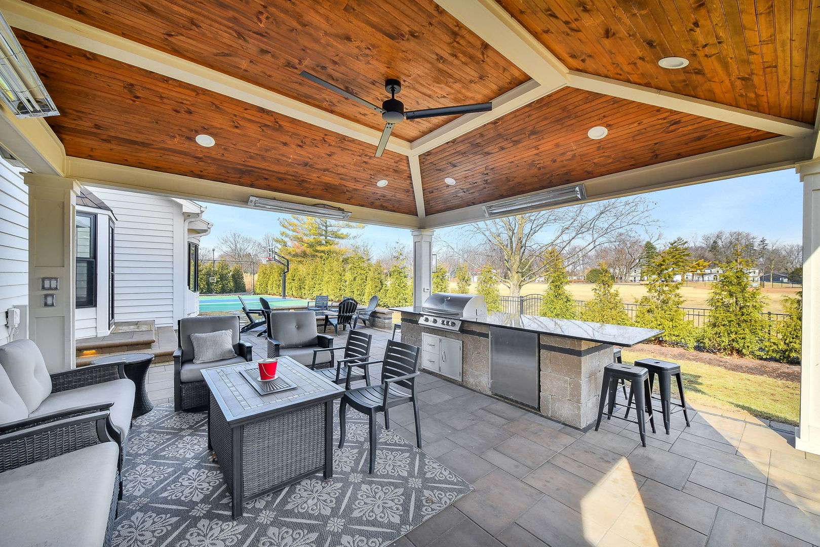75 Hawkins Circle Wheaton, IL 60189 - Photo 41 of 45 a outdoor space with furniture