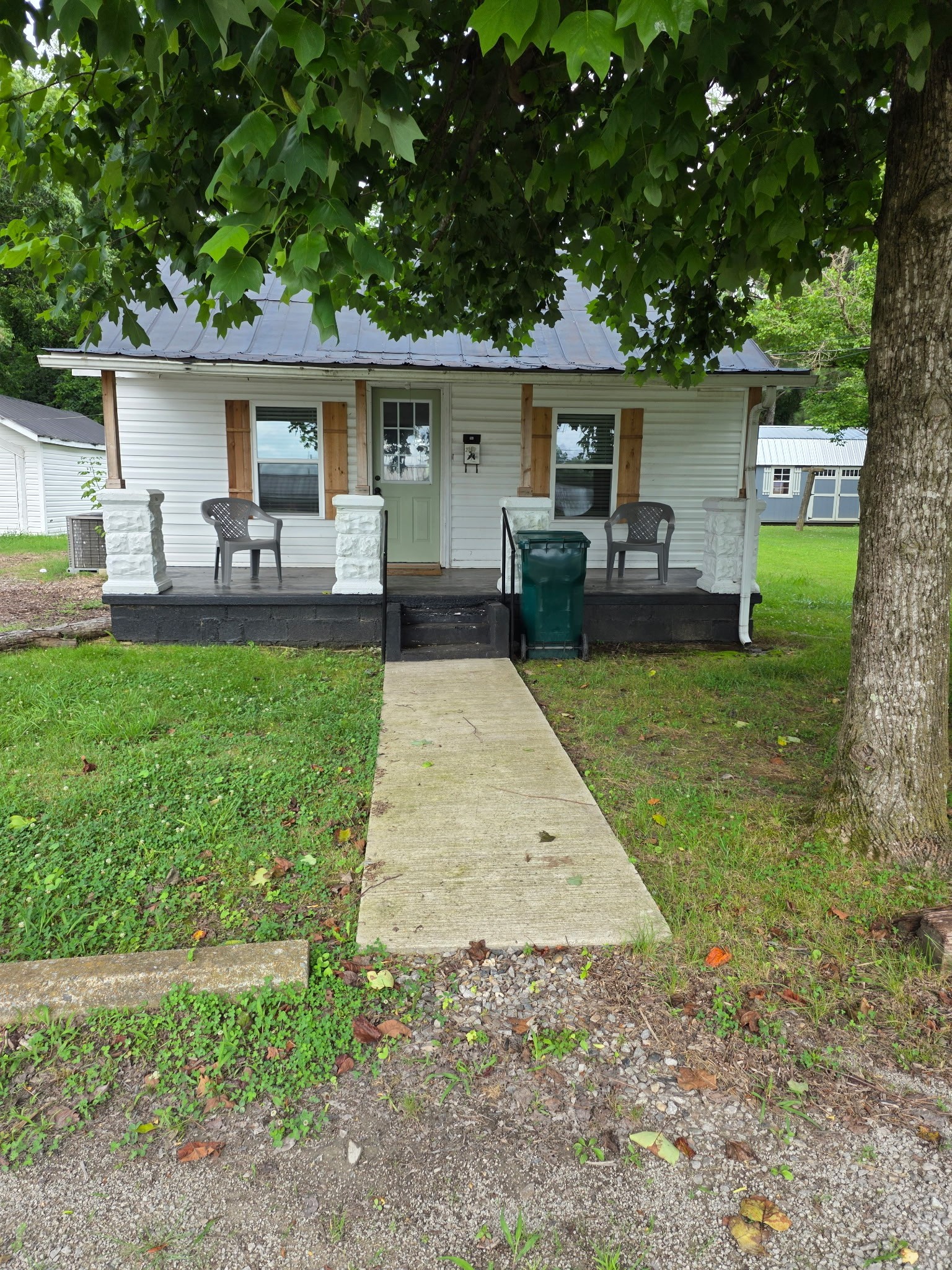 219 Cedar Street Hohenwald, TN 38462 - Photo 15 of 17