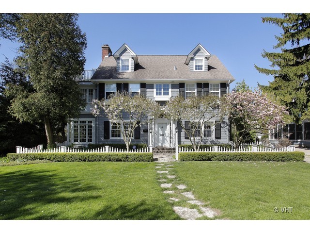 328 Sheridan Road Winnetka, IL 60093 - Photo 1 of 17