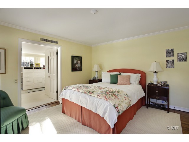328 Sheridan Road Winnetka, IL 60093 - Photo 9 of 17