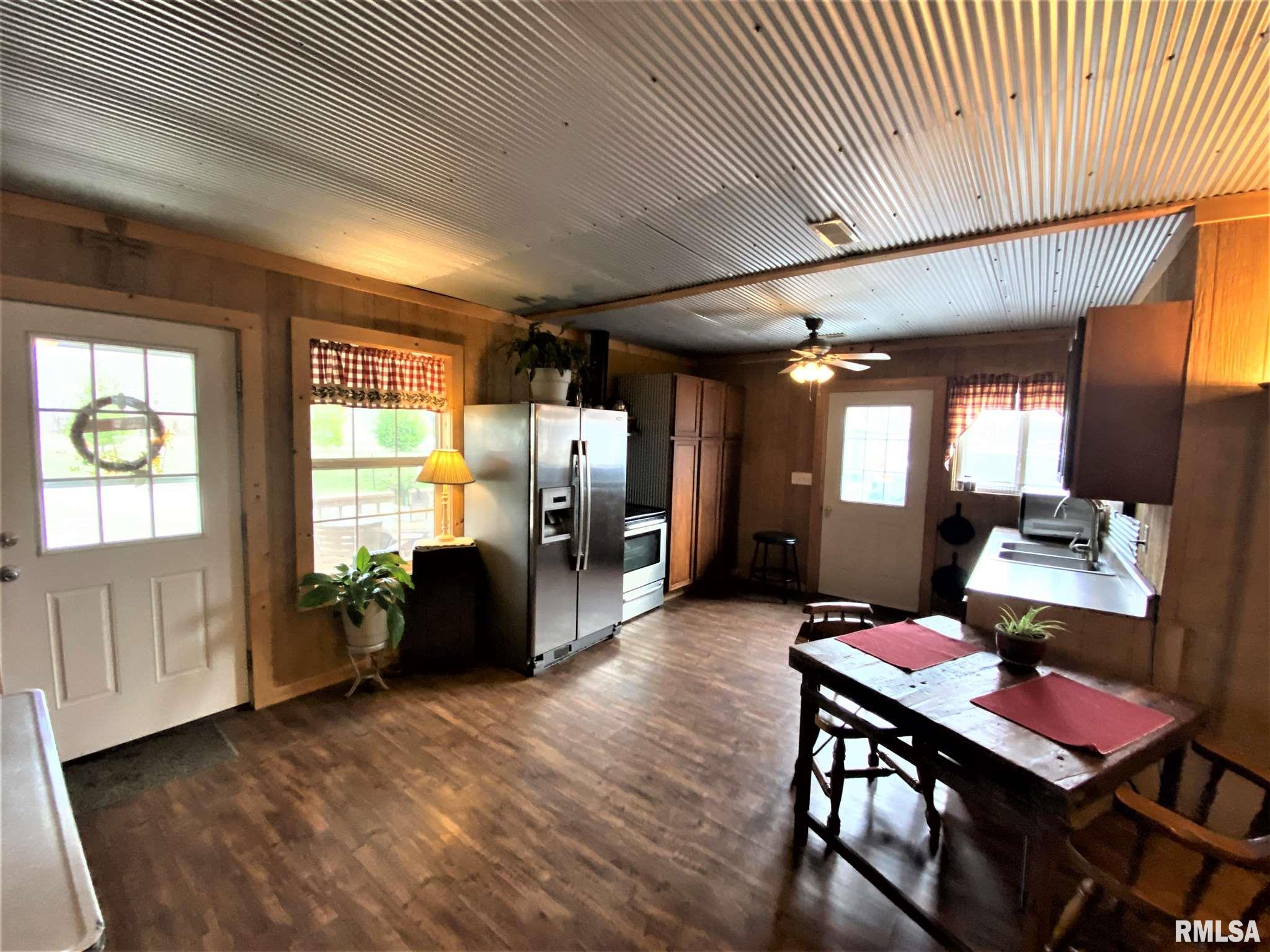 4653 Hotze Road Salem, IL 62881 - Photo 5 of 21