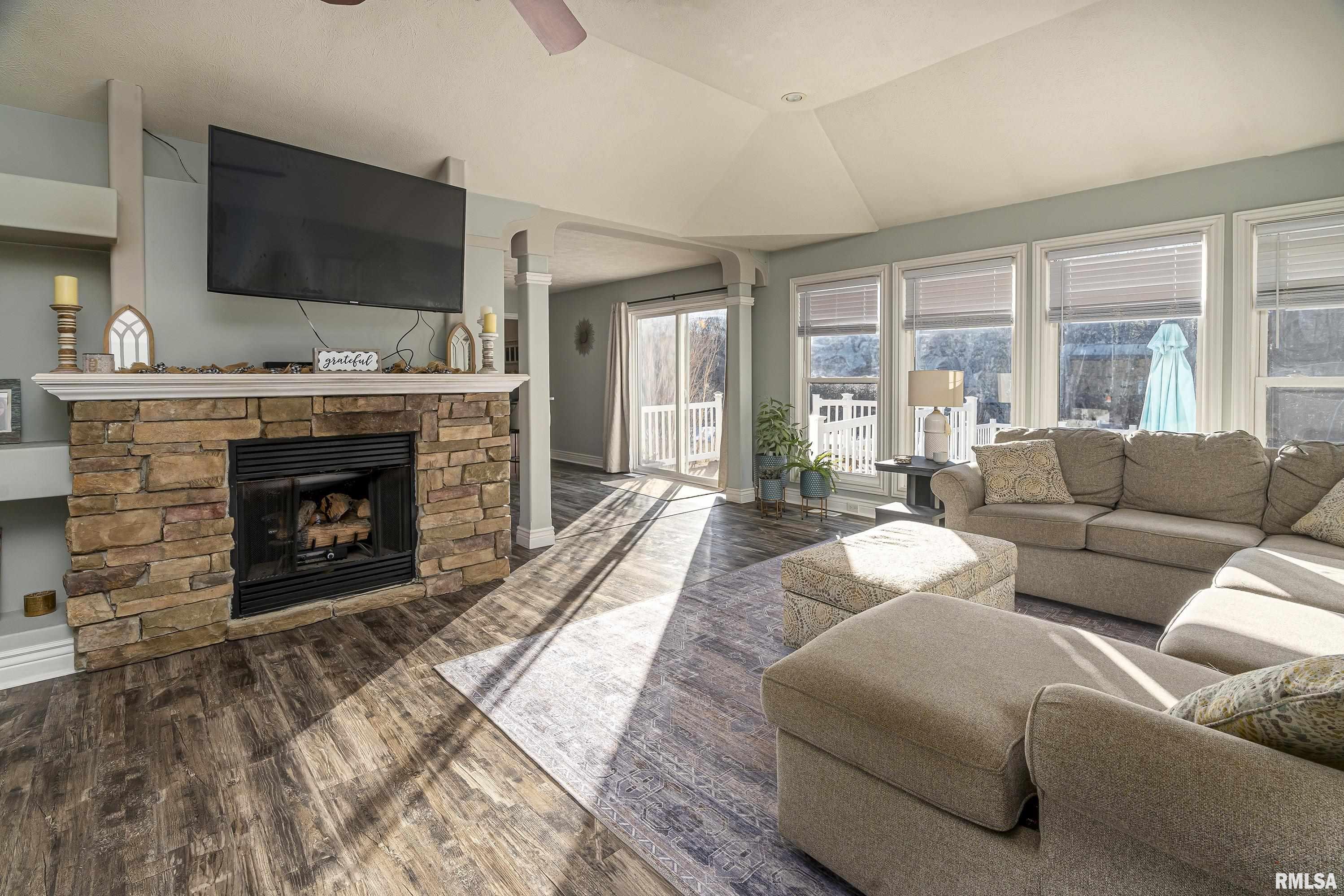 11674 Hafer Road Carterville, IL 62918 - Photo 8 of 56 Gallery Image 8