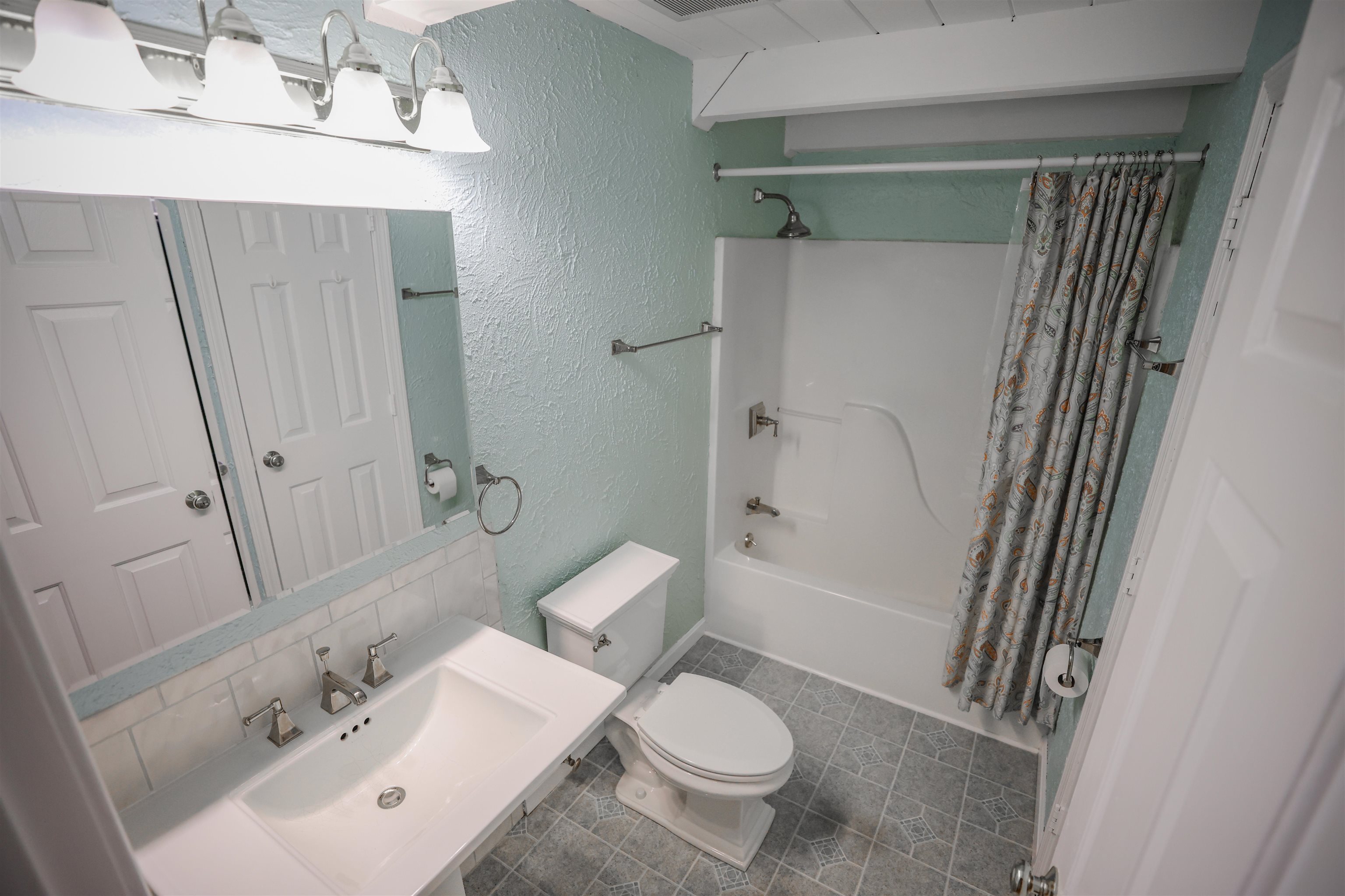 570 Upper Meehan Road Bristol, VT 05443 - Photo 33 of 38