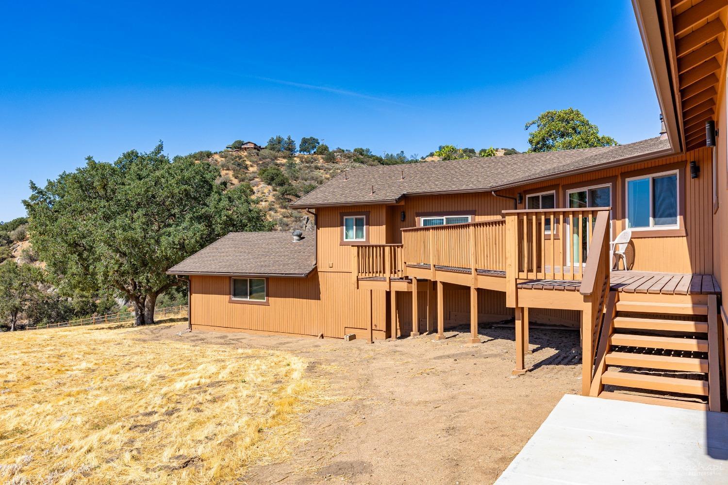 25400 Bear Valley Road Tehachapi, CA 93561 - Photo 33 of 50 Gallery Image 33