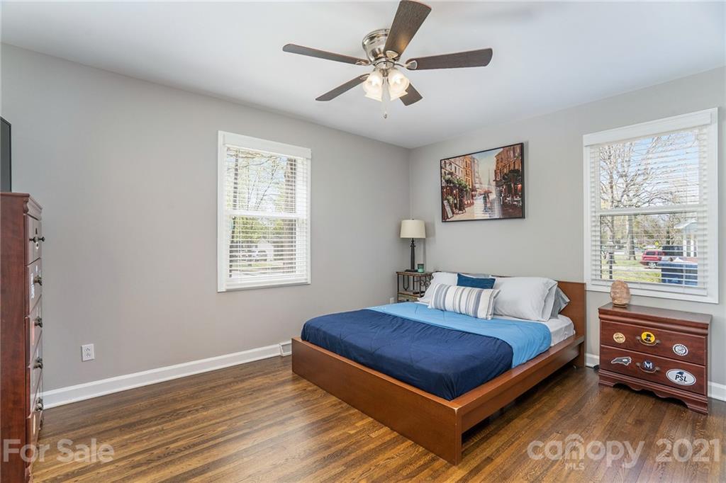4235 Sudbury Road Charlotte, NC 28205 - Photo 20 of 29 a bedroom with bed and a window