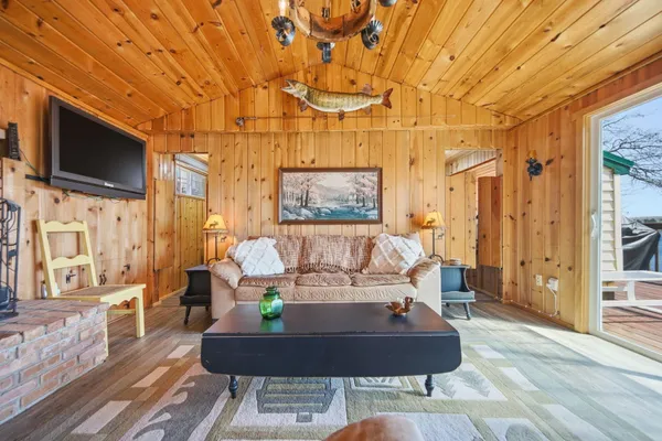 $799,900 | N9705 Bear Trail Lane, Spooner, WI 54801