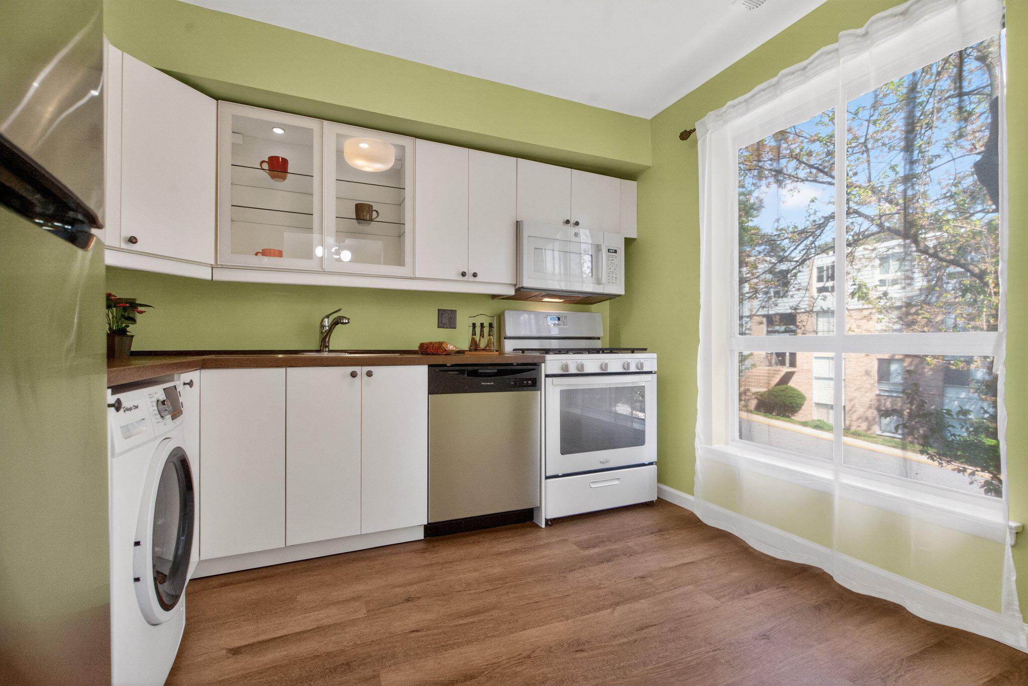 3932 Bel Pre Road, Unit 39326 Silver Spring, MD 20906 - Photo 7 of 20 Bright and modern kitchen with breakfast area.