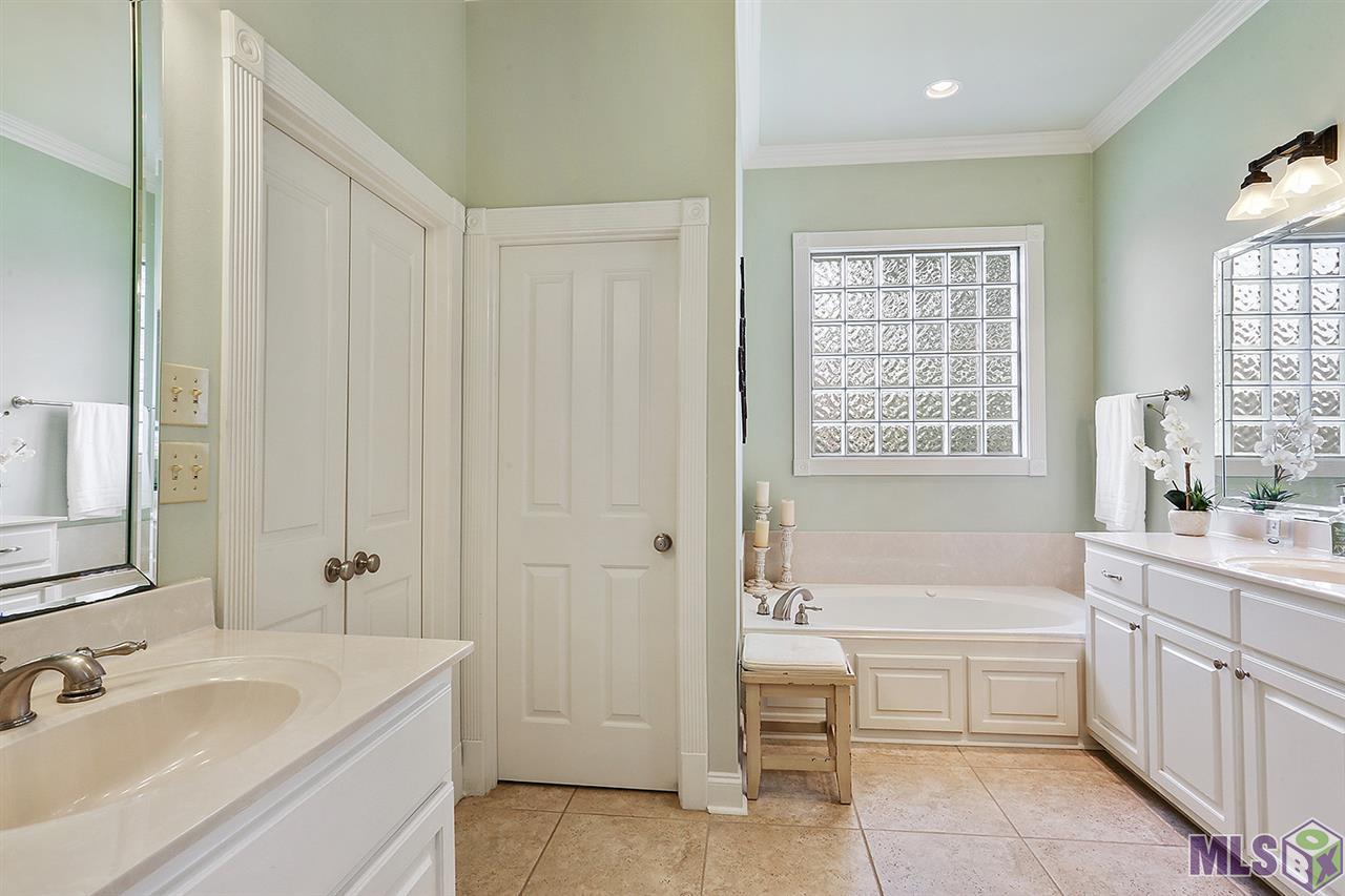 14413 Wilson Way Drive Baton Rouge, LA 70817 - Photo 8 of 14 Master bath