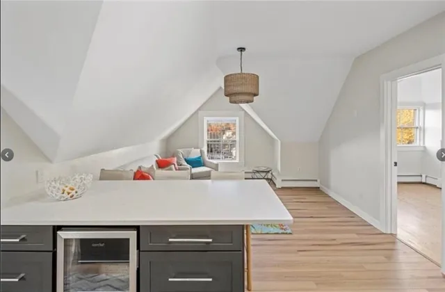 $2,900 | 259 Gibbs Avenue, Unit 5, Newport, RI 02840