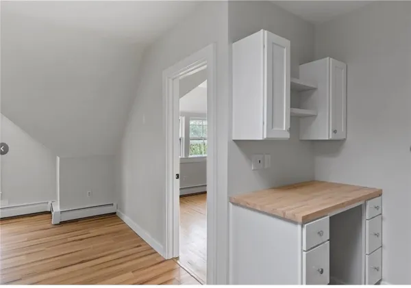 $2,900 | 259 Gibbs Avenue, Unit 5, Newport, RI 02840
