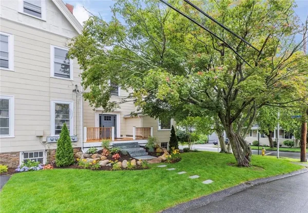 $2,900 | 259 Gibbs Avenue, Unit 5, Newport, RI 02840