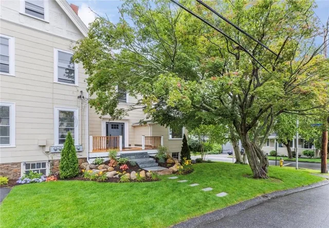 $2,900 | 259 Gibbs Avenue, Unit 5, Newport, RI 02840