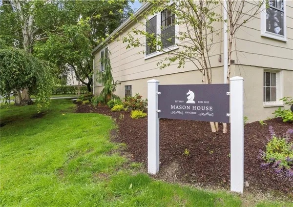 $2,900 | 259 Gibbs Avenue, Unit 5, Newport, RI 02840